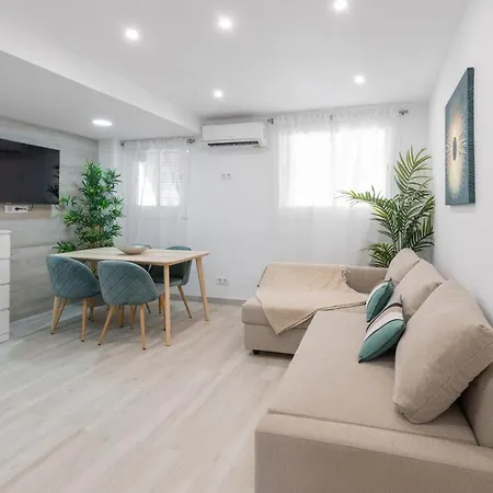 Apartamento En Playa Con Piscina Con Aacc * Castelldefels