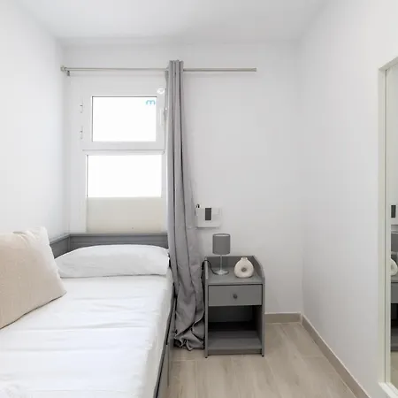 Apartamento En Playa Con Piscina Con Aacc Castelldefels